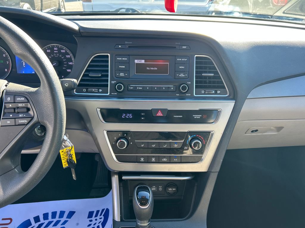 Used 2017 Hyundai Sonata SE image 18