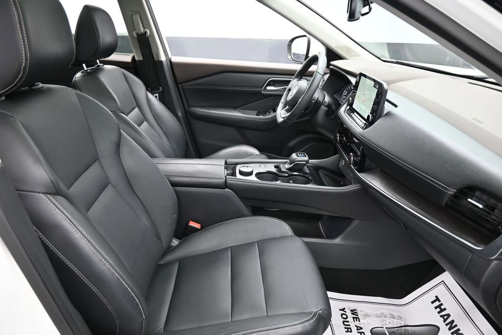 Used 2021 Nissan Rogue SL w/ Premium Package AWD/4WD image 18