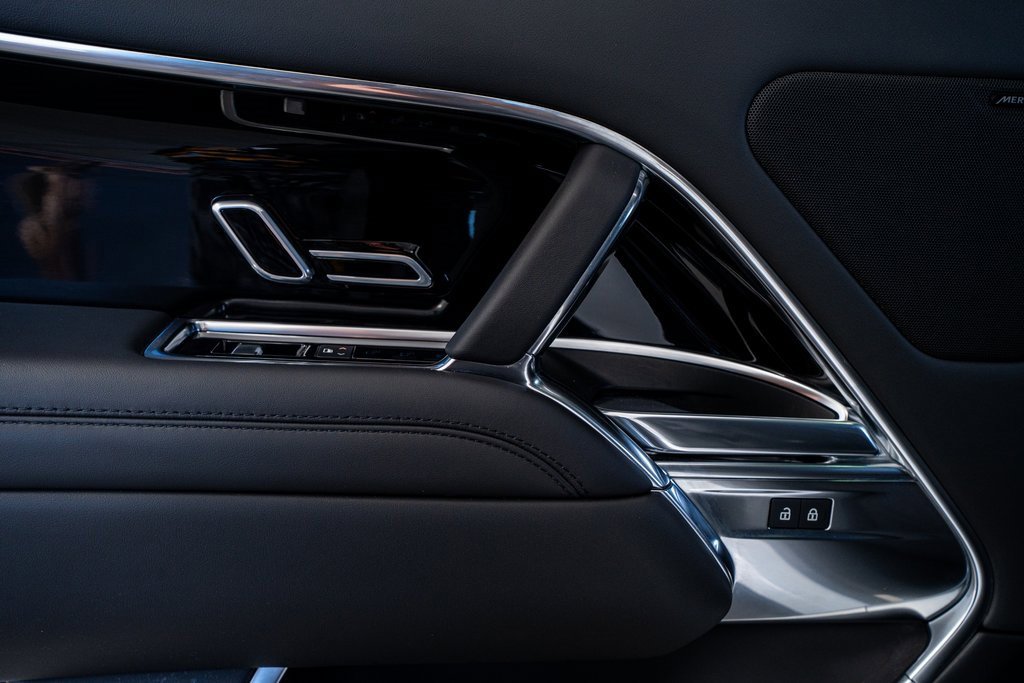 Used 2023 Land Rover Range Rover SE image 54