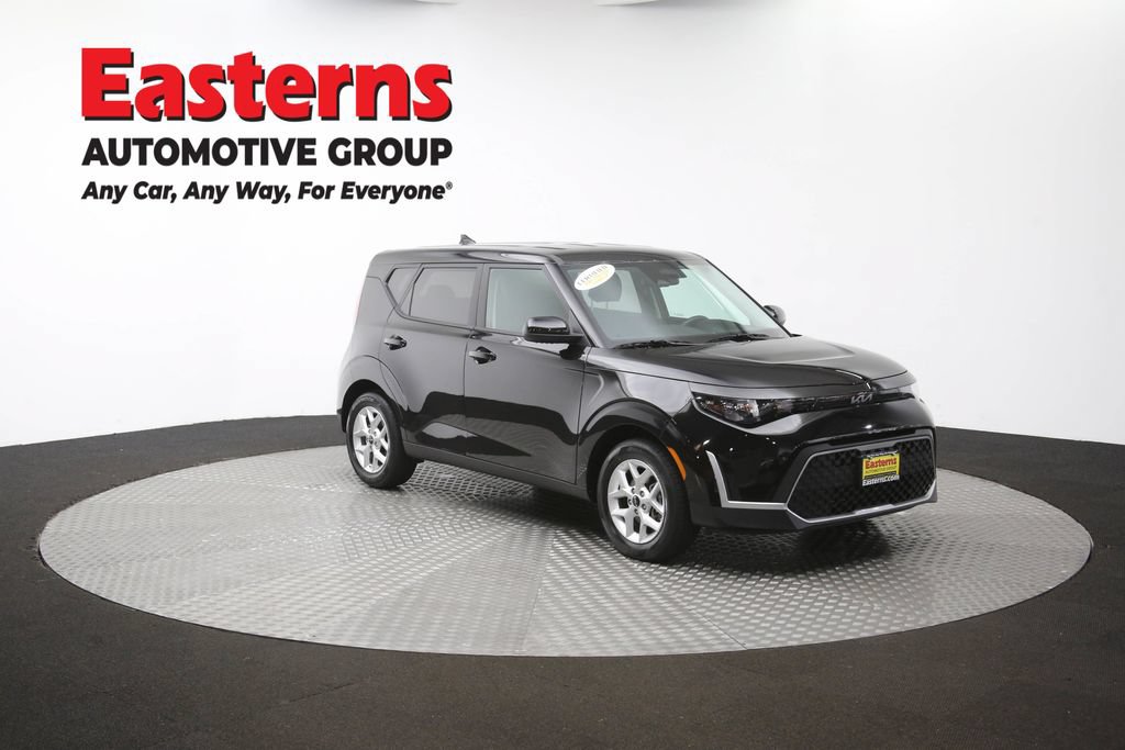 Used 2025 Kia Soul LX w/ LX Technology Package FWD image 47