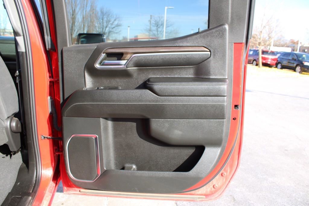 Used 2023 Chevrolet Silverado 1500 LT image 24