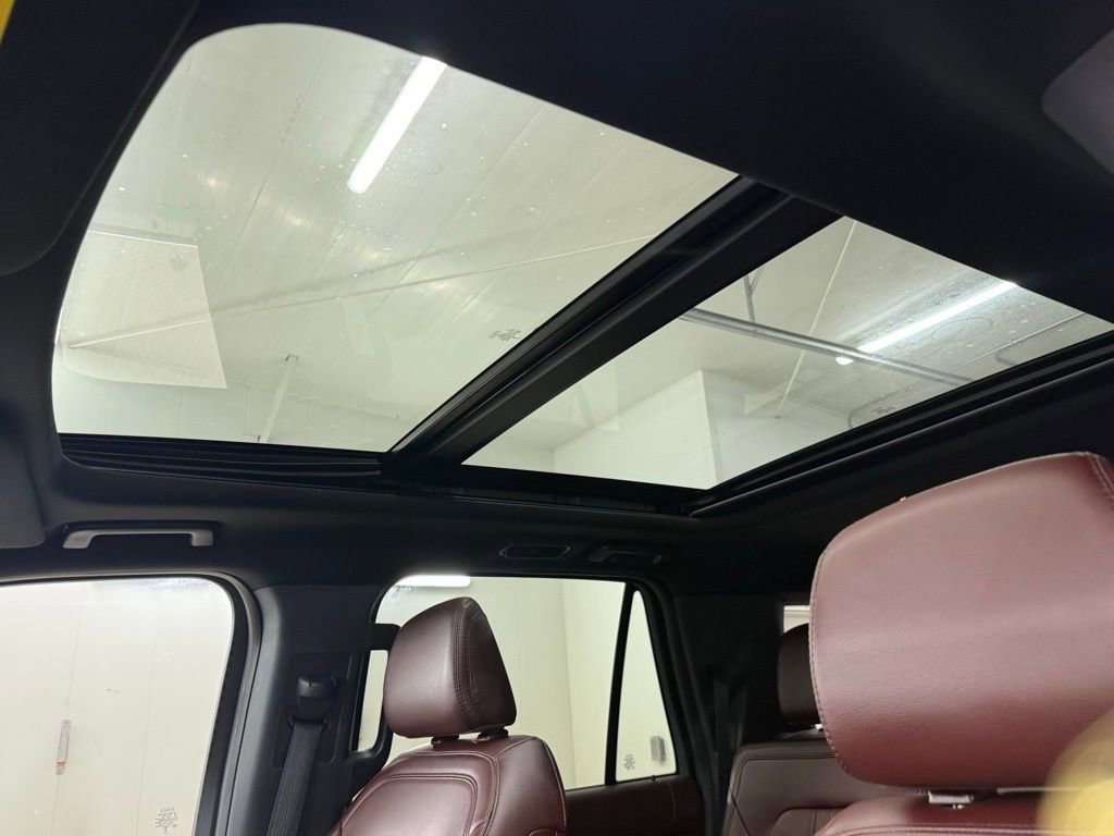 Used 2024 Ford Expedition Max Limited image 26