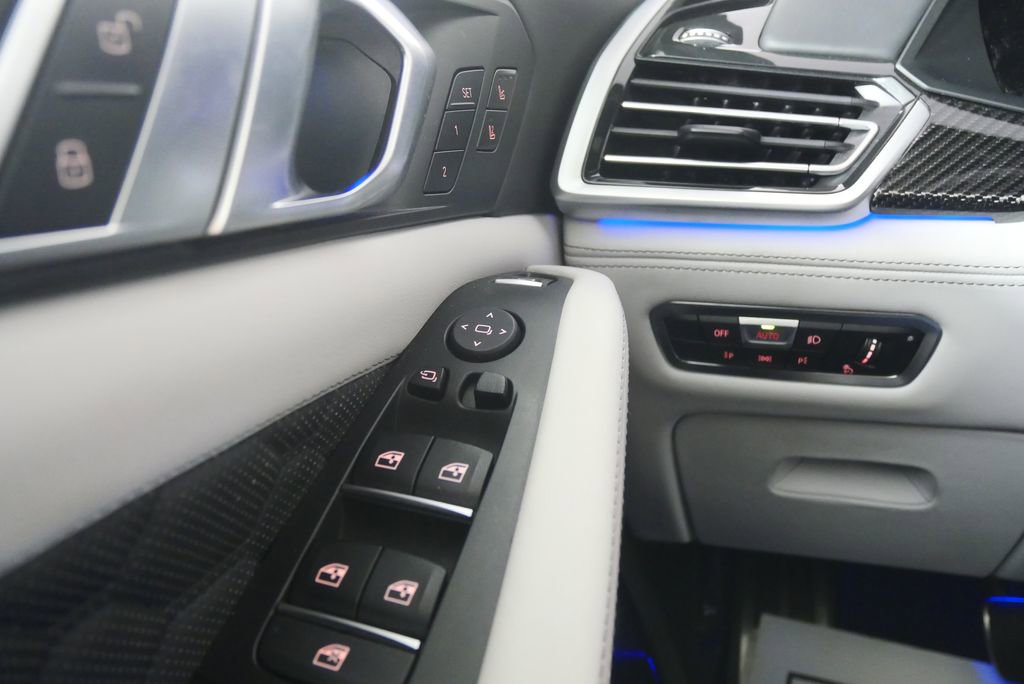 Used 2022 BMW X5 M w/ Competition Package 2 image 21