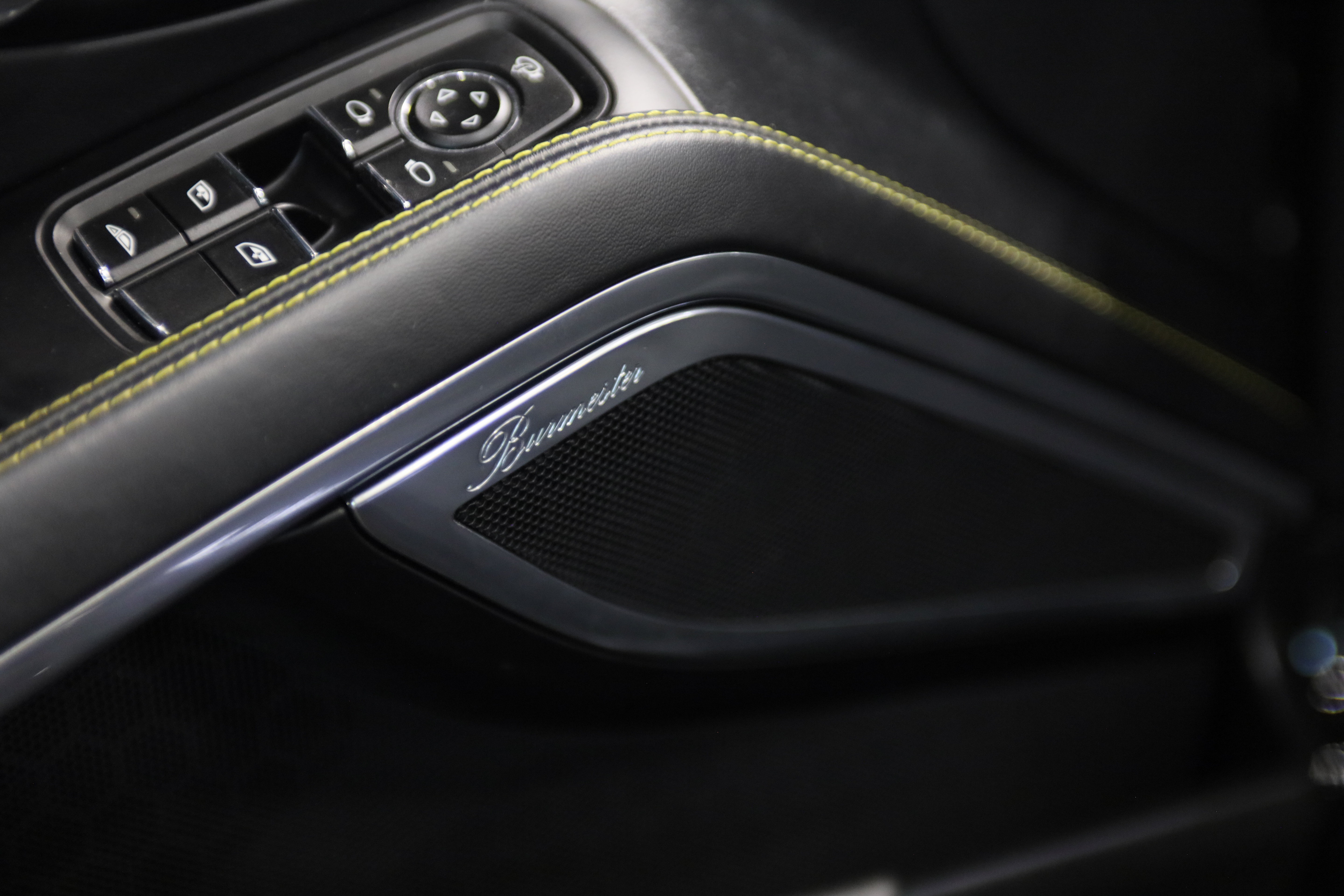 Used 2015 Porsche 911 Turbo S AWD/4WD image 18