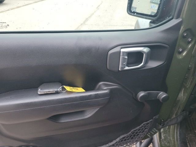 Used 2024 Jeep Wrangler Sport image 16