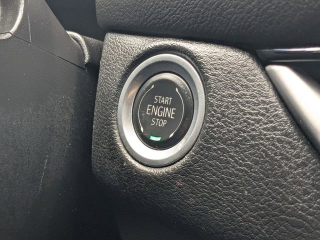 Used 2024 Cadillac XT4 Premium Luxury image 30