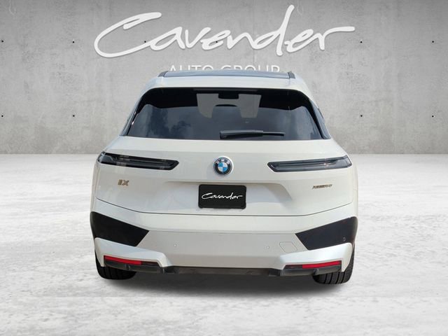 Used 2022 BMW iX xDrive50 w/ Premium Package image 15