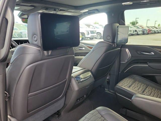 Used 2021 Cadillac Escalade Premium Luxury Platinum RWD image 12