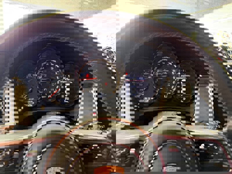 Used 2020 Porsche Macan Turbo image 38