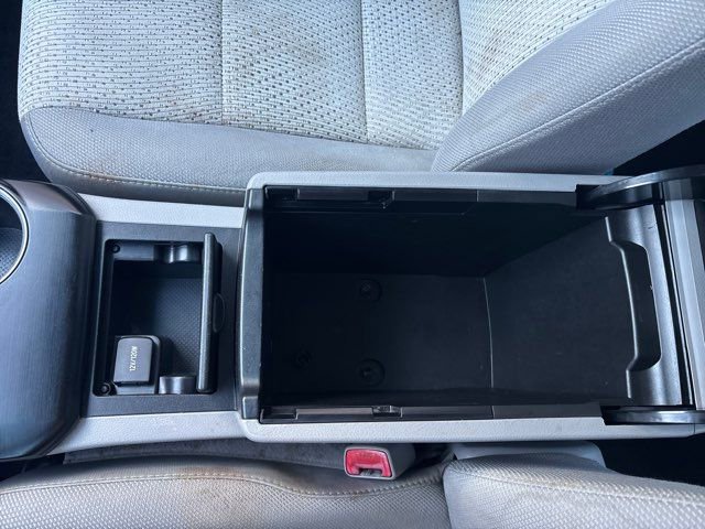 Used 2014 Toyota Camry LE image 30