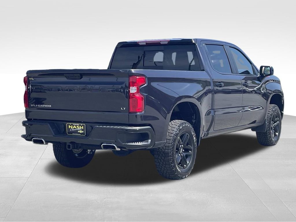 Used 2024 Chevrolet Silverado 1500 LT Trail Boss w/ Convenience Package II image 3