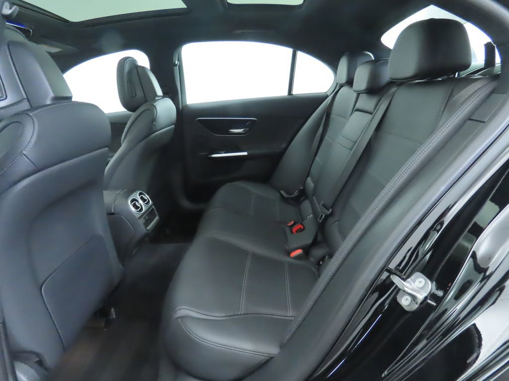 Used 2025 Mercedes-Benz C 300 4MATIC Sedan image 21