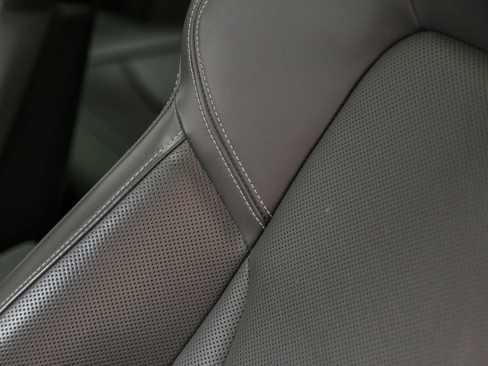 Certified 2022 Porsche 911 Carrera S RWD image 27