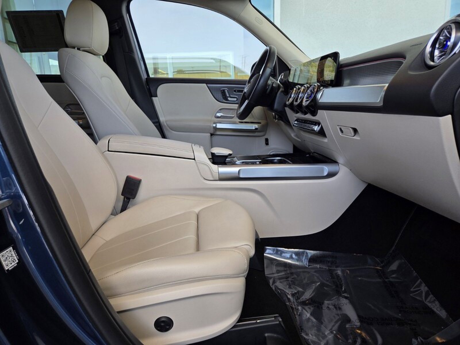 Certified 2022 Mercedes-Benz GLB 250 image 20