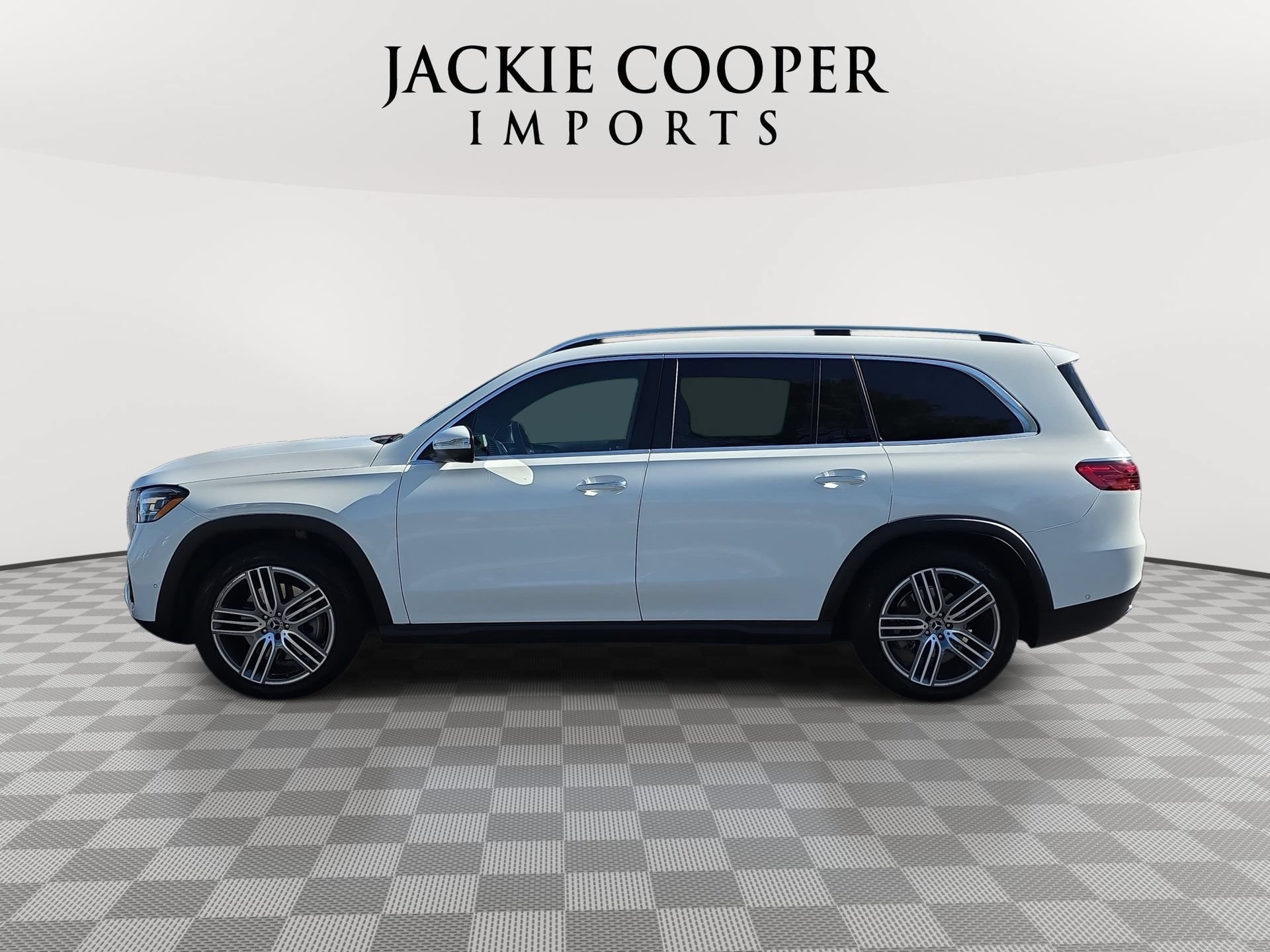 Certified 2025 Mercedes-Benz GLS 450 4MATIC image 8