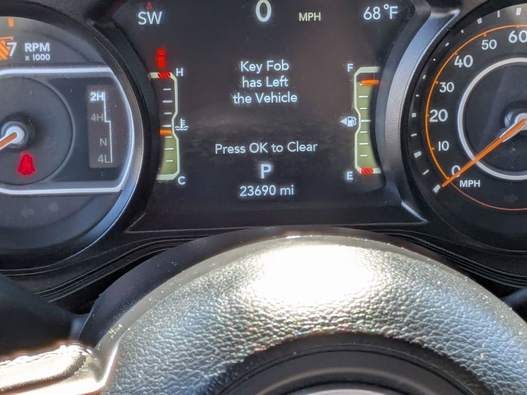 Used 2025 Jeep Wrangler Unlimited Rubicon image 17