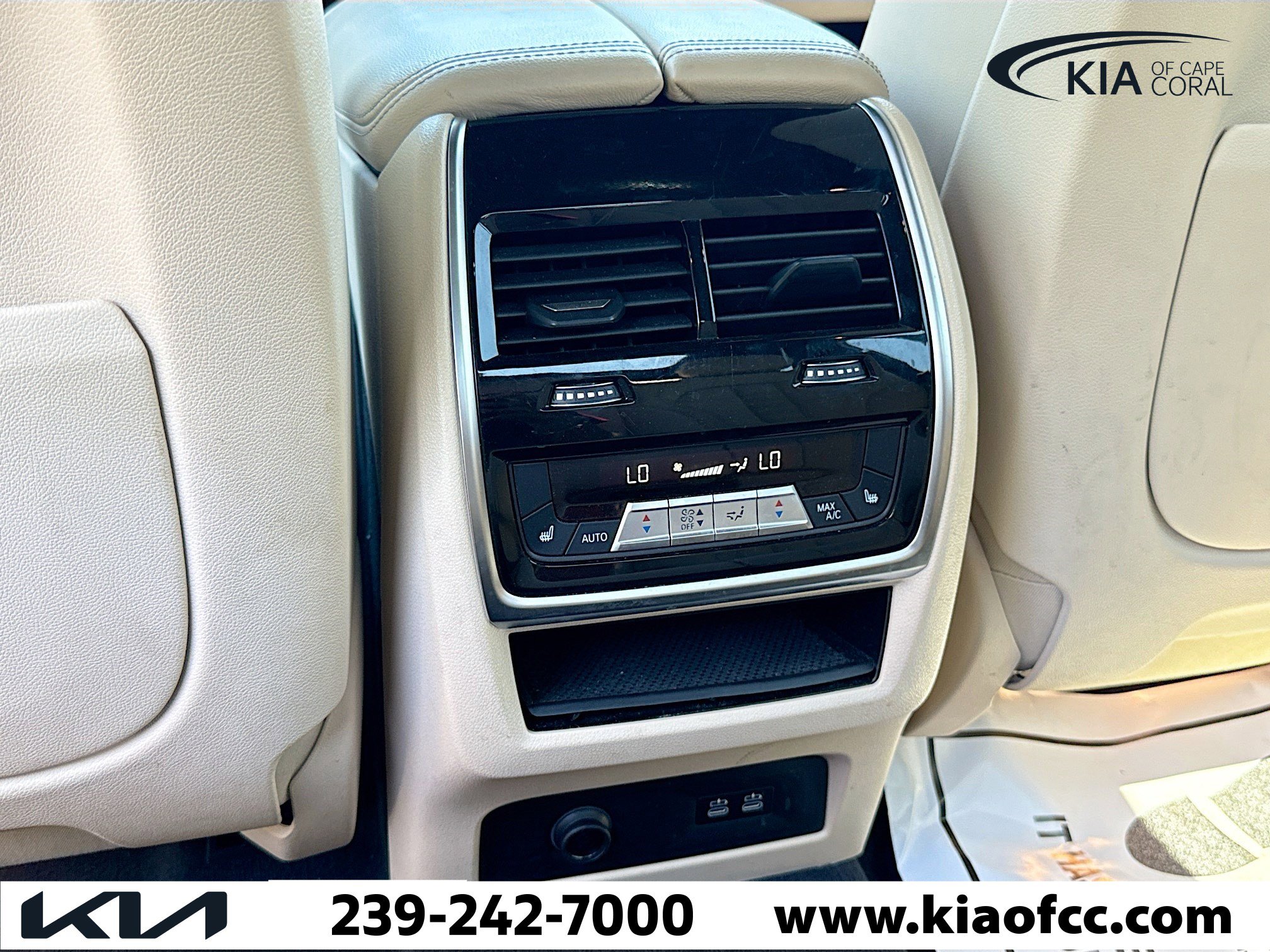 Used 2021 BMW X7 xDrive40i w/ Premium Package image 19