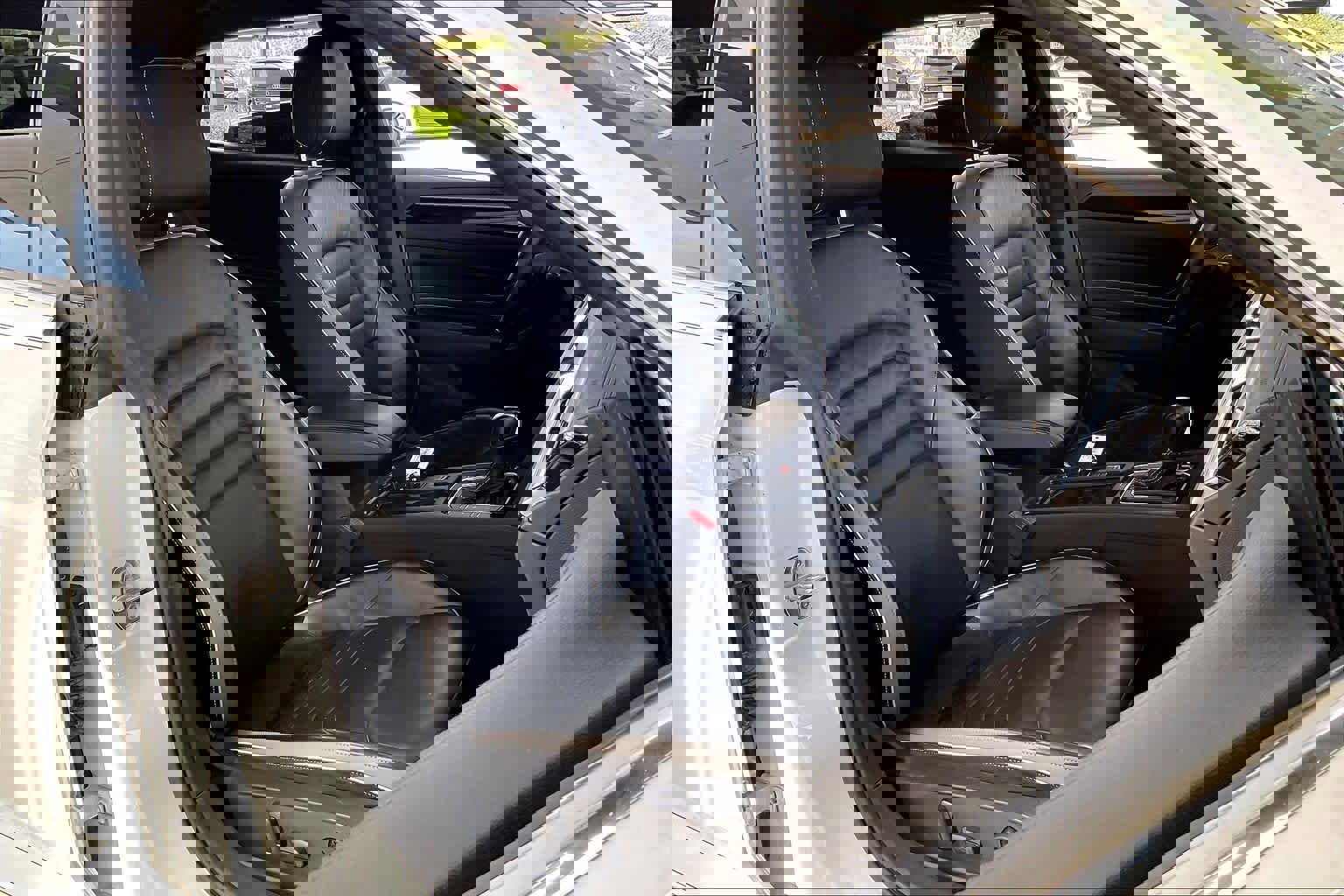 Used 2023 Volkswagen Arteon SEL w/ Arteon MDO Package image 9