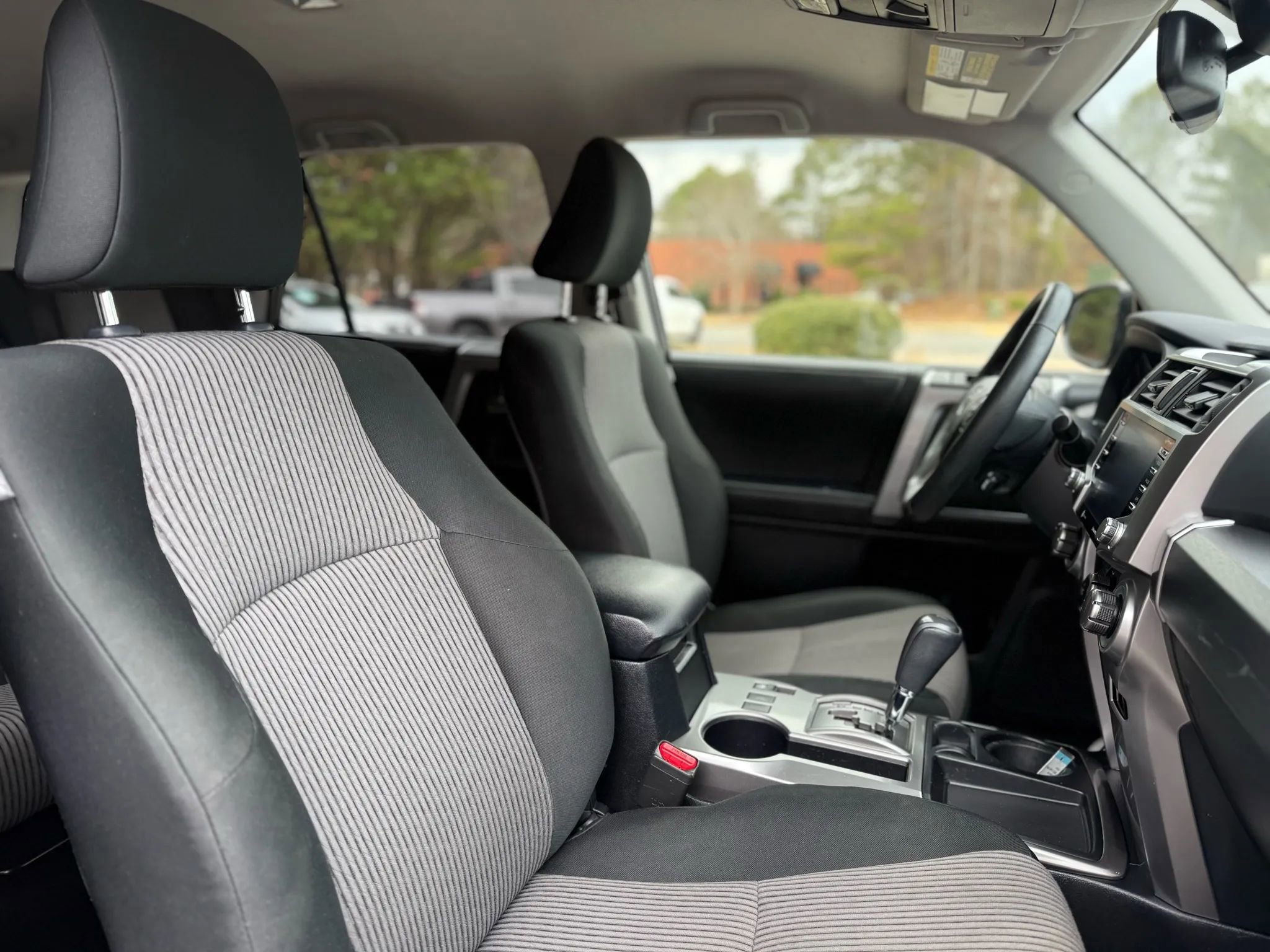 Used 2022 Toyota 4Runner SR5 image 28