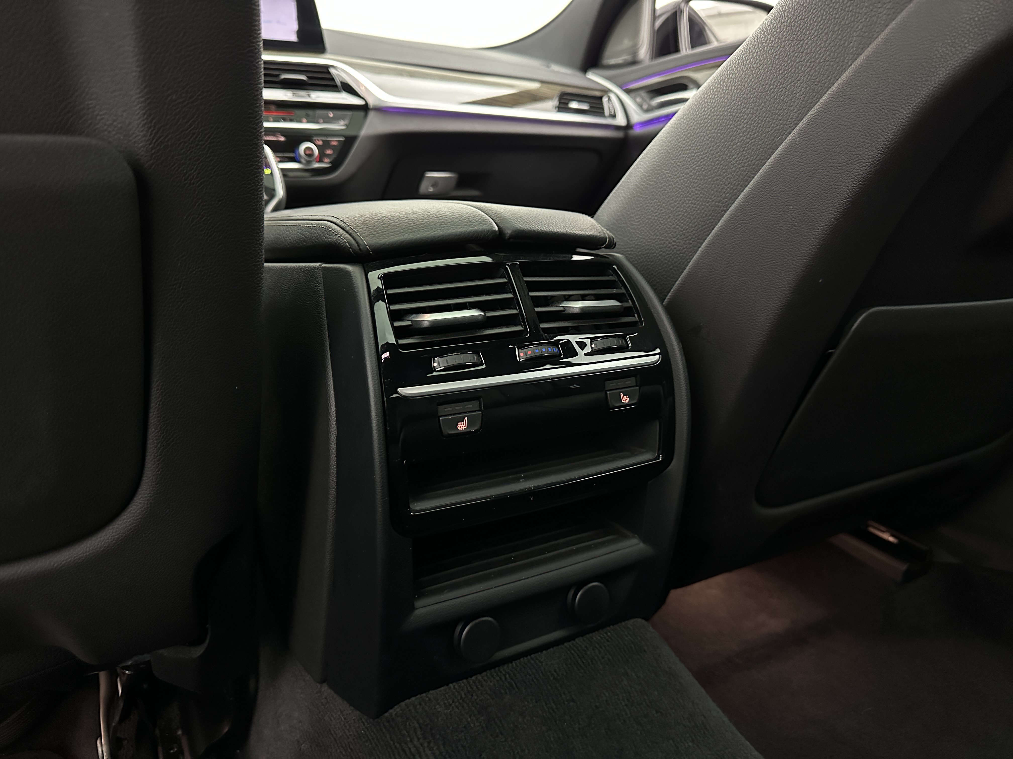 Used 2018 BMW 640i Gran Turismo xDrive AWD/4WD image 33