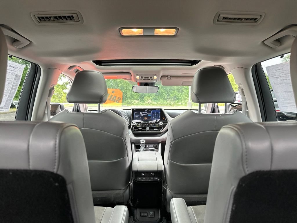 Used 2022 Toyota Highlander Limited AWD/4WD image 38