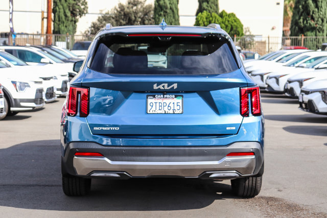 Certified 2025 Kia Sorento SX Prestige AWD/4WD image 8