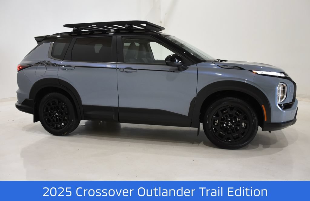 New 2025 Mitsubishi Outlander AWD image 3
