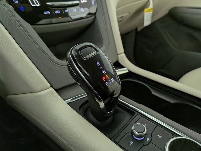 New 2025 Cadillac XT6 Premium Luxury w/ LPO, Floor Liner Package image 20