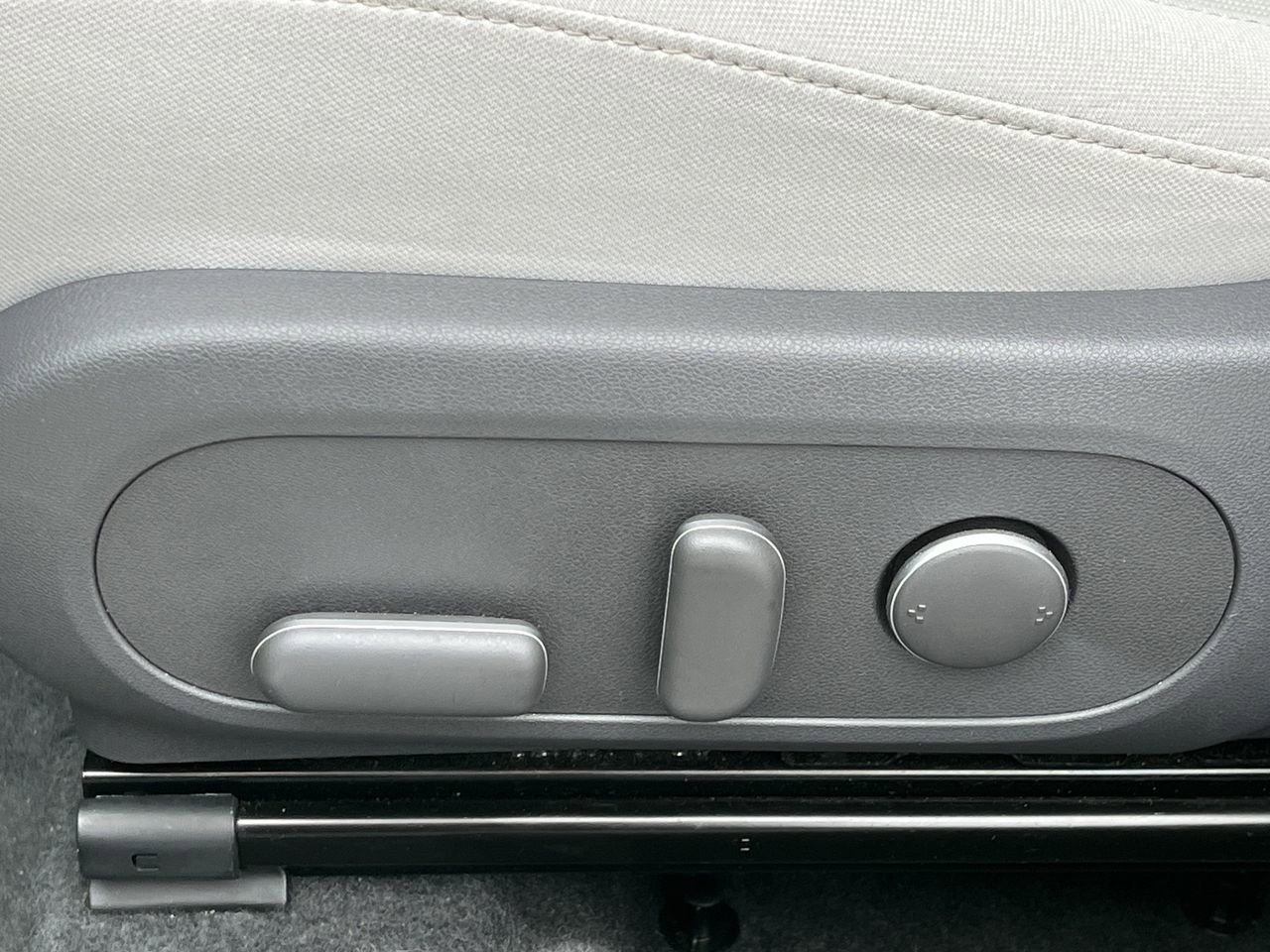 Used 2025 Hyundai Kona SEL image 16