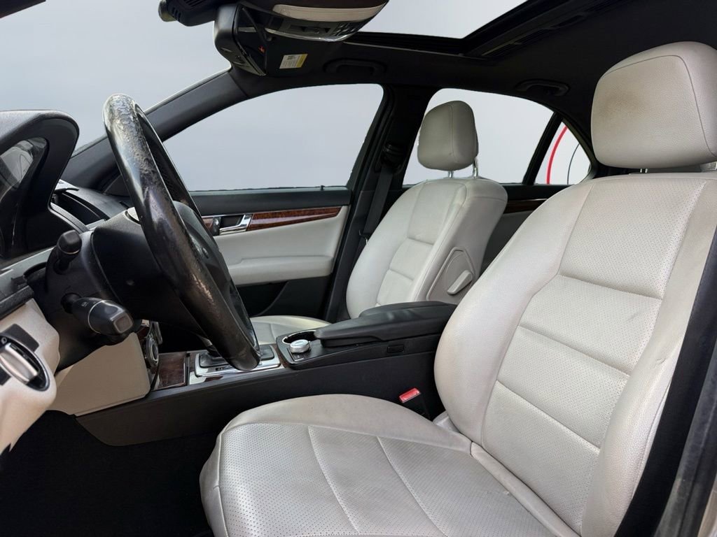 Used 2011 Mercedes-Benz C 300 4MATIC Sedan image 10