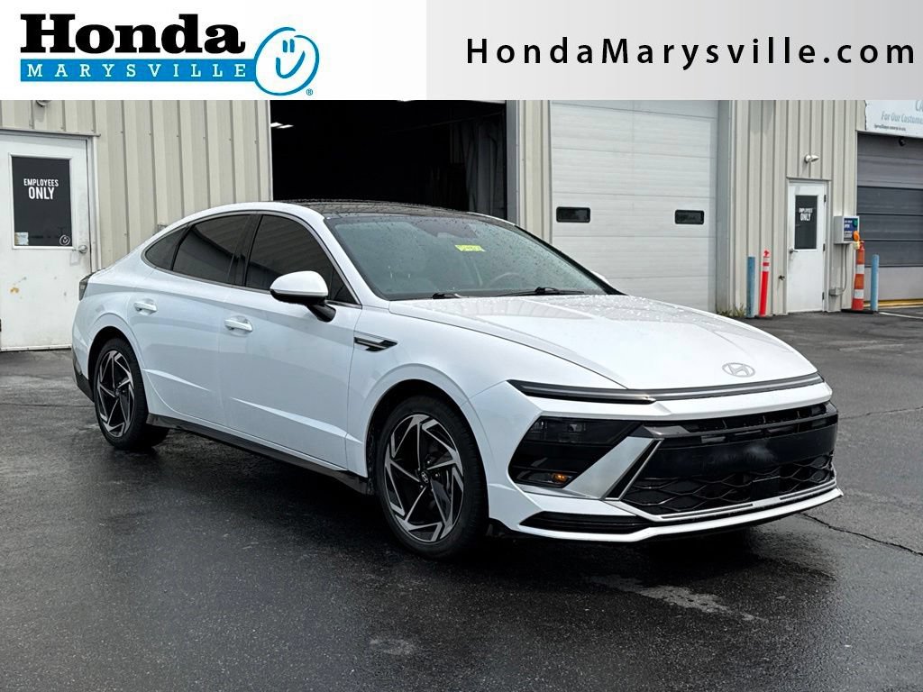 Used 2025 Hyundai Sonata SEL FWD image 1