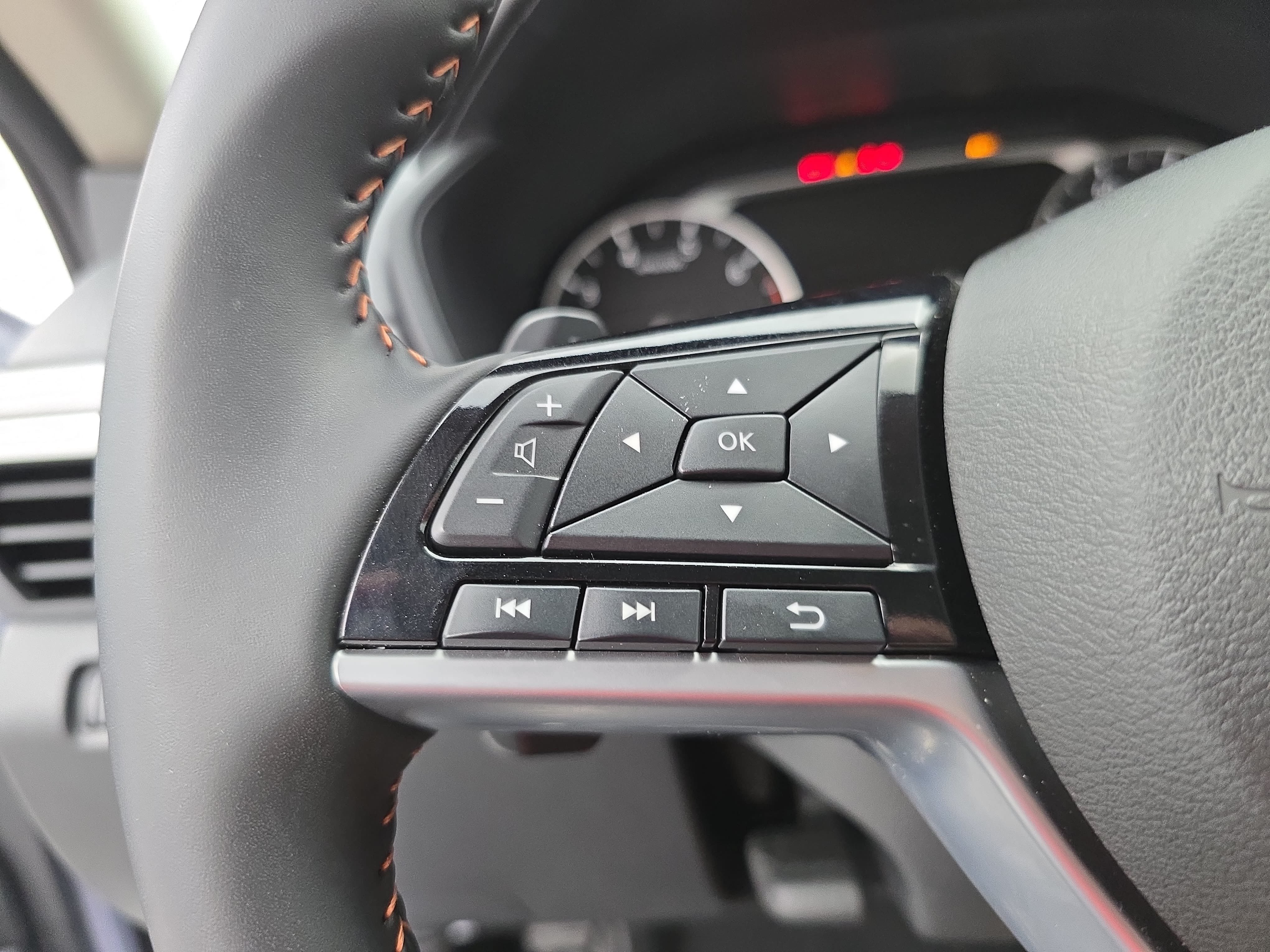Certified 2025 Nissan Altima 2.5 SR FWD image 16