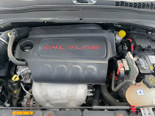 Used 2017 Jeep Renegade Trailhawk AWD/4WD image 32