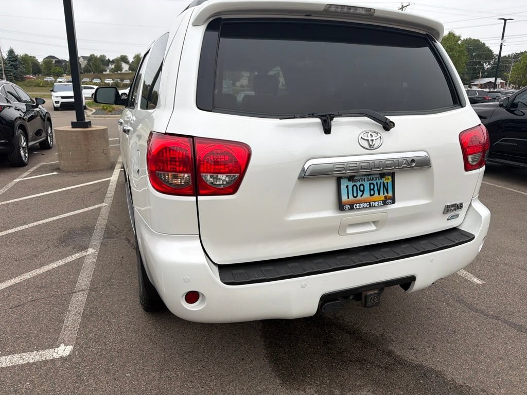 Used 2017 Toyota Sequoia Platinum AWD/4WD image 18
