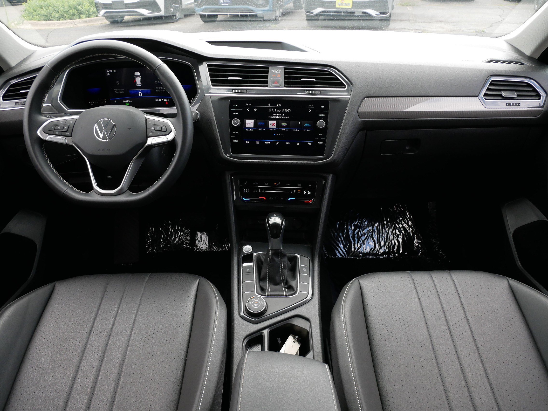 Certified 2023 Volkswagen Tiguan SE AWD/4WD image 10