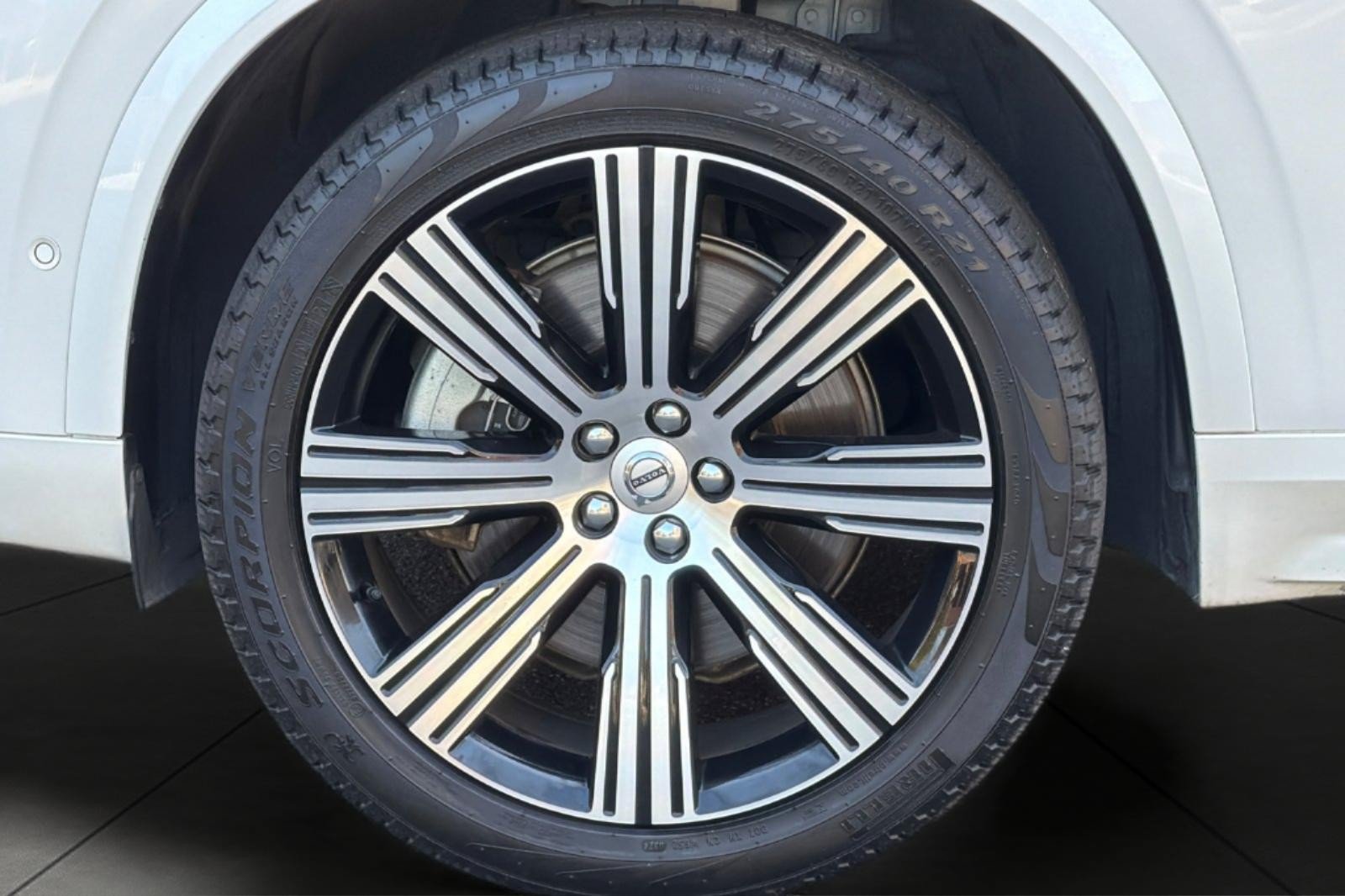 Used 2024 Volvo XC90 T8 Plus w/ Protection Package Premier AWD/4WD image 27