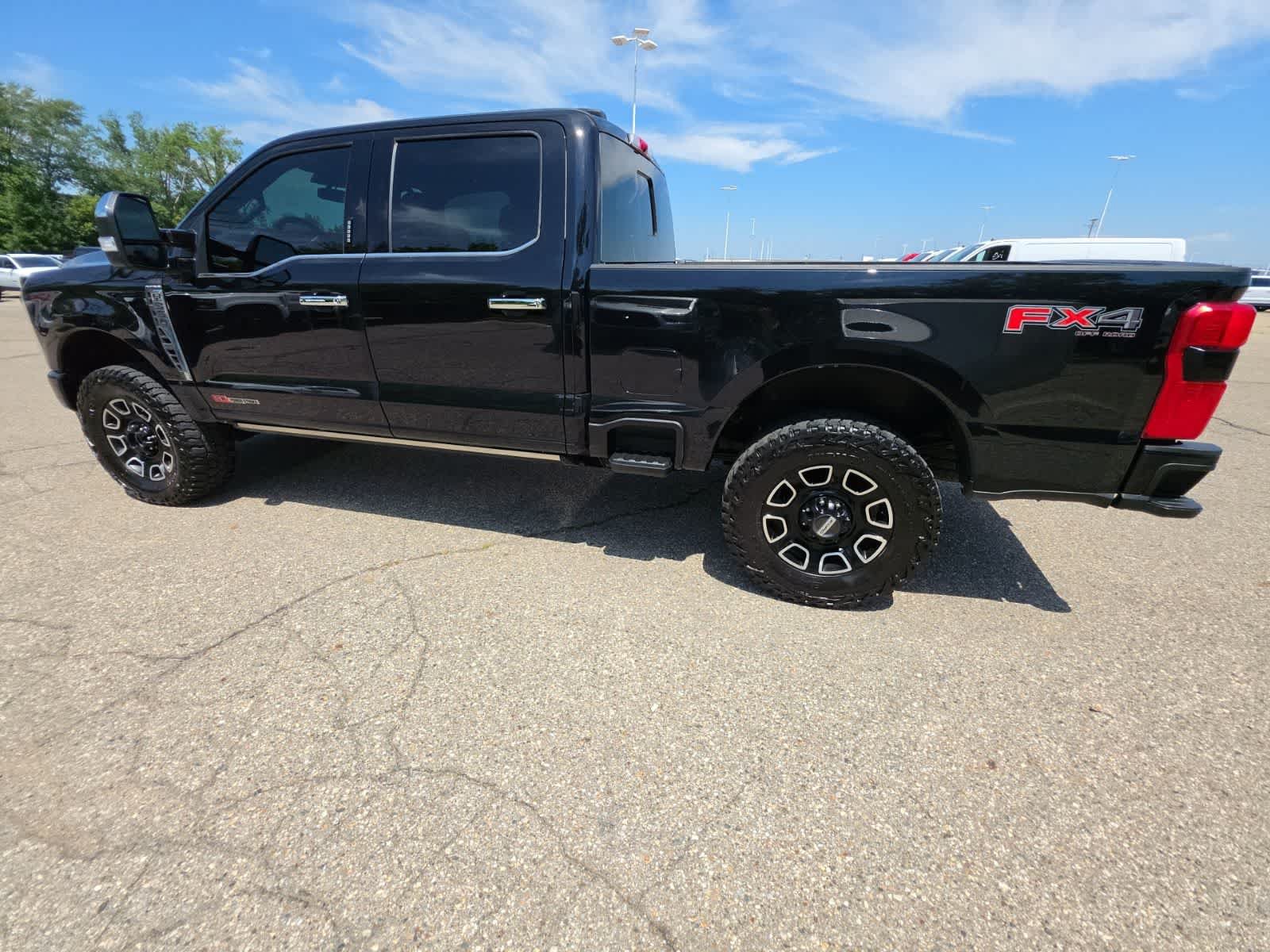 Used 2024 Ford F350 Platinum AWD/4WD image 11