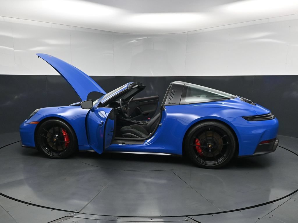 Used 2025 Porsche 911 Targa 4 GTS w/ Premium Package AWD/4WD image 34