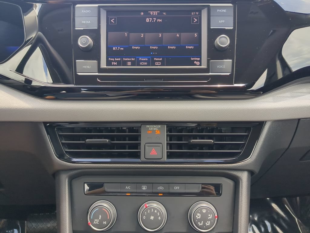Certified 2022 Volkswagen Taos S FWD image 19