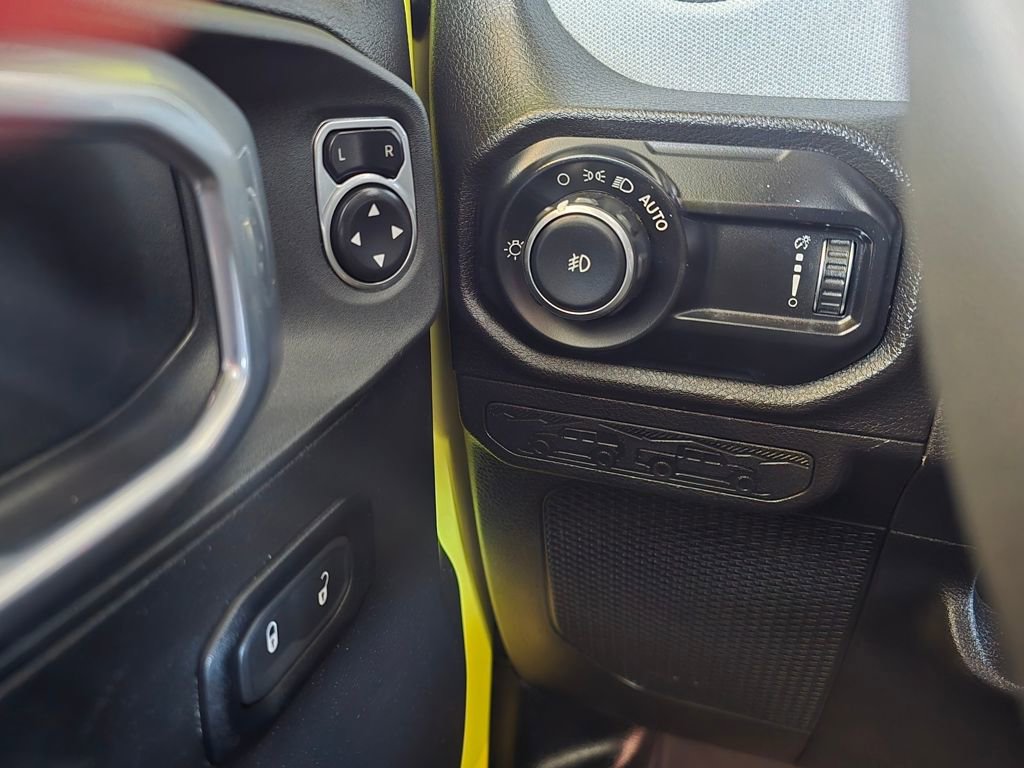 Used 2024 Jeep Wrangler Willys image 23