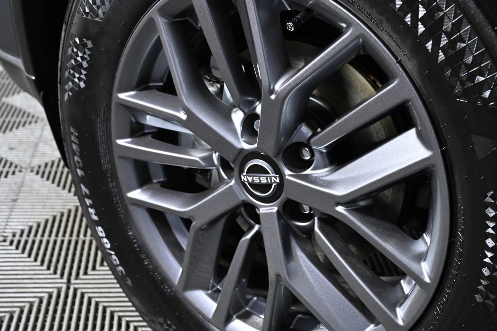 Certified 2025 Nissan Rogue S image 30