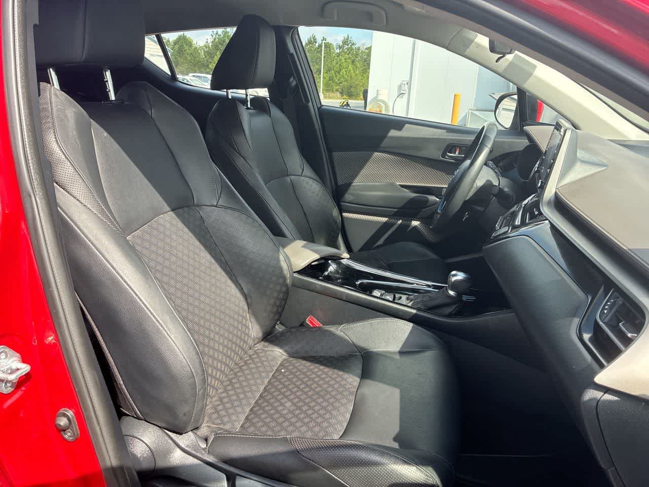 Used 2022 Toyota C-HR Limited FWD image 25