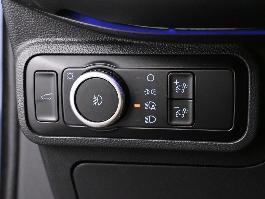 Used 2025 Ford Explorer ST image 39