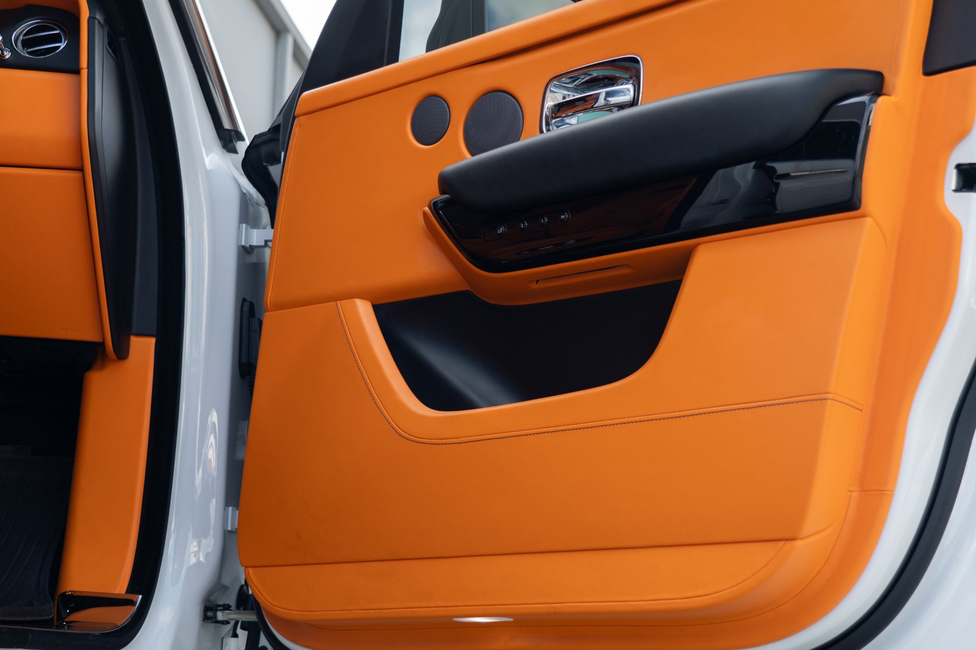 Used 2022 Rolls-Royce Cullinan image 35