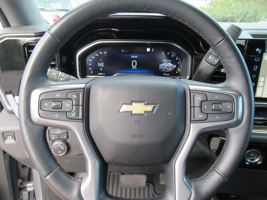 Used 2023 Chevrolet Silverado 1500 LT AWD/4WD image 20