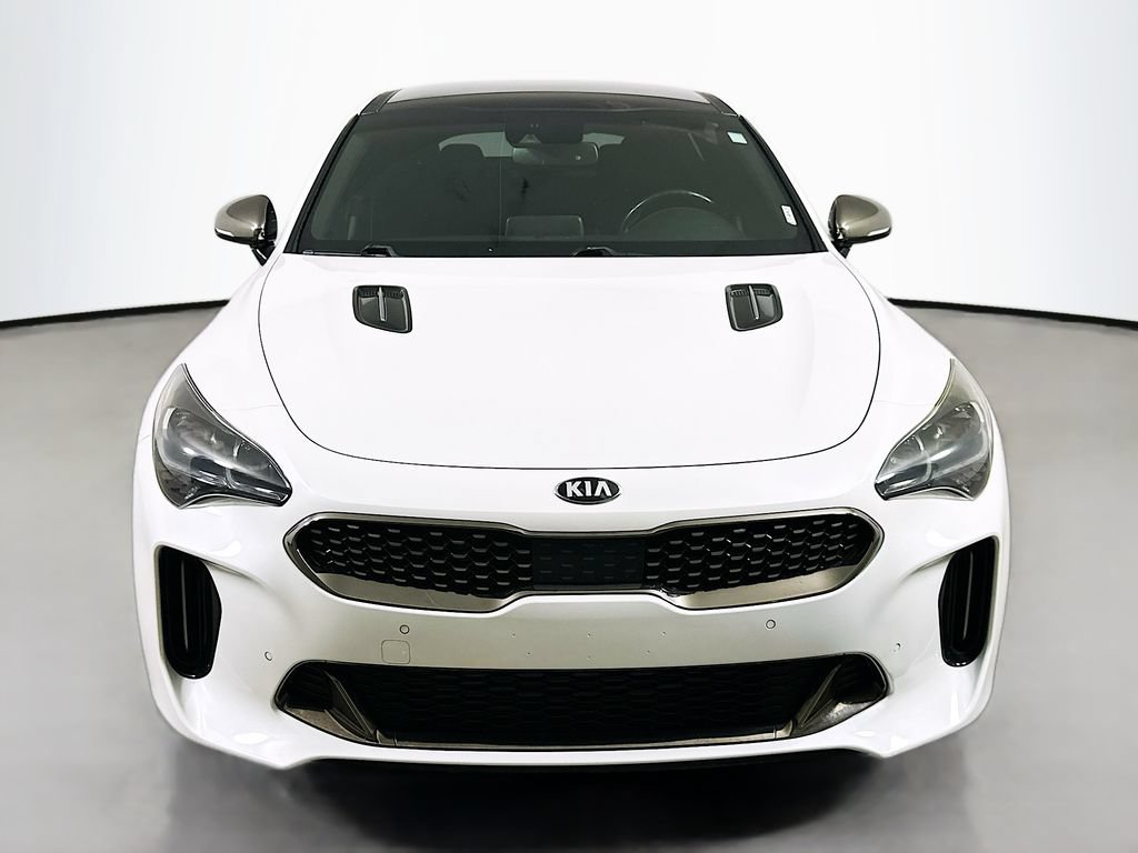 Used 2020 Kia Stinger GT1 RWD image 2