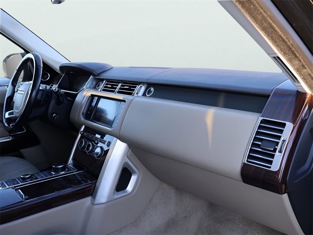 Used 2016 Land Rover Range Rover HSE image 10