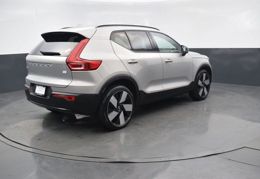 Used 2023 Volvo XC40 Recharge Plus w/ Protection Package Premier AWD/4WD image 6