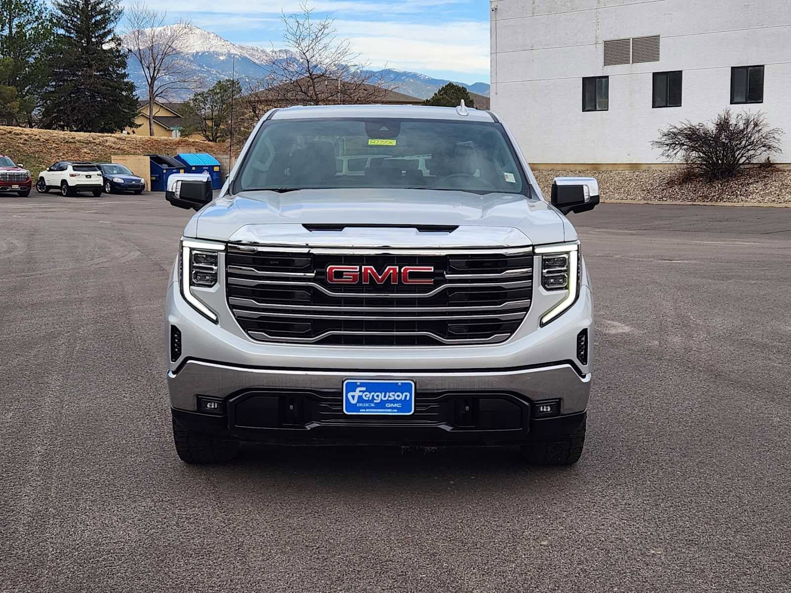 Used 2022 GMC Sierra 1500 SLT w/ SLT Convenience Package AWD/4WD image 5