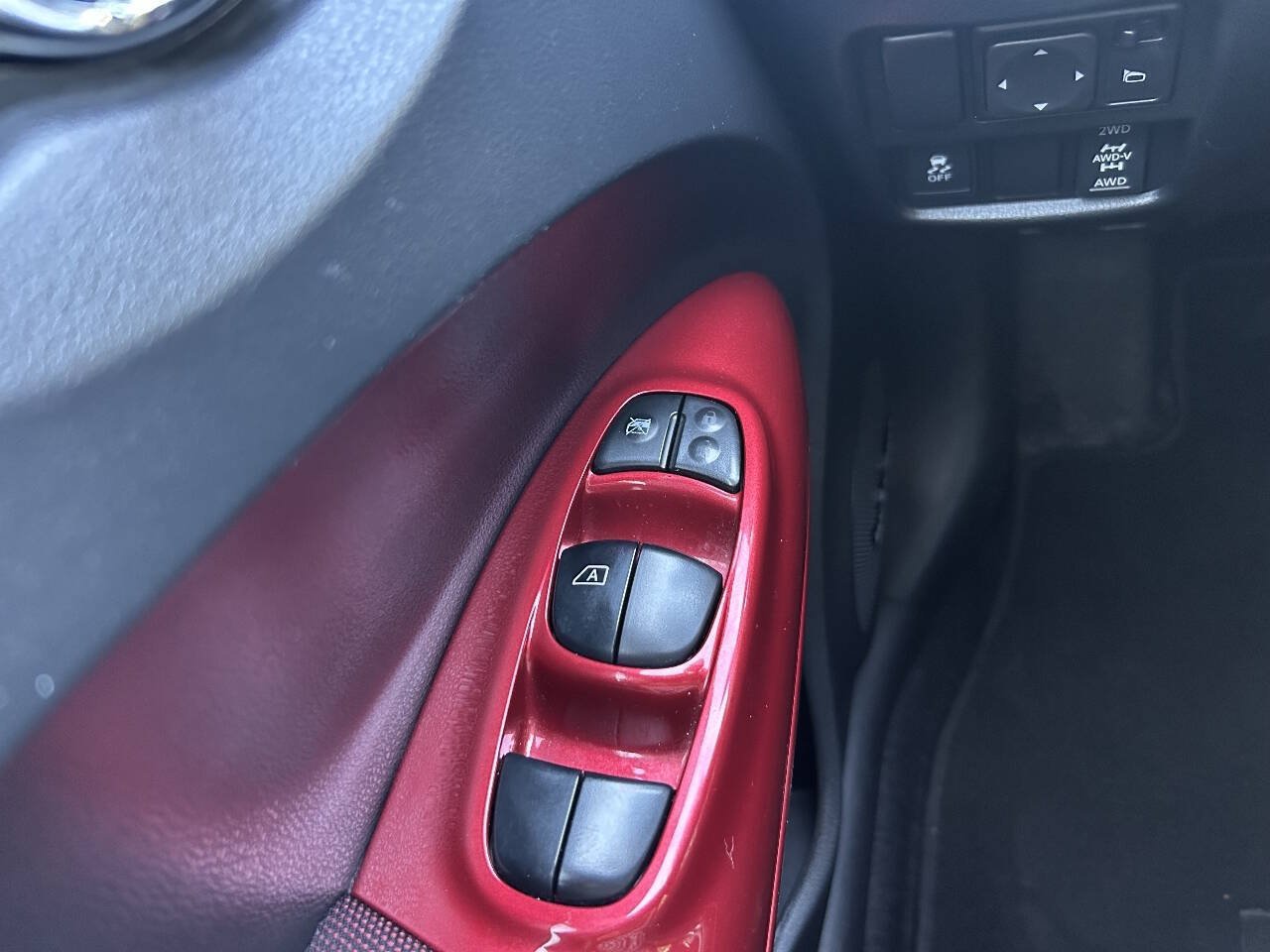 Used 2013 Nissan Juke SL AWD/4WD image 15